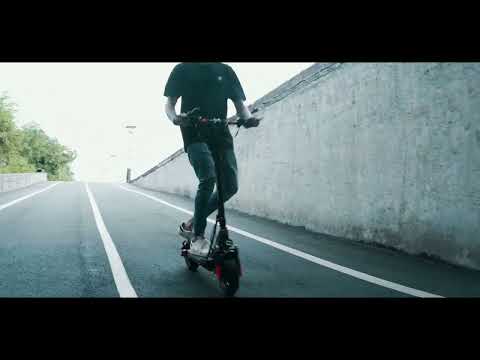 Ride in Style and Comfort on KugooKirin M4 PRO Electric Scooter - 500W Motor, 864WH Battery