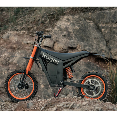 KUGOO Wish 01 Electric Motorcycle - 1500W 14 inches front and 12 inches rear Tires Hydraulic calipers and disc brakes - Black
